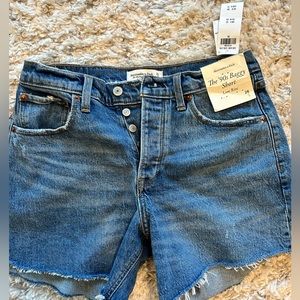 Abercrombie and Fitch Women’s Jean shorts, 28/6. Denim. Button fly. NWT